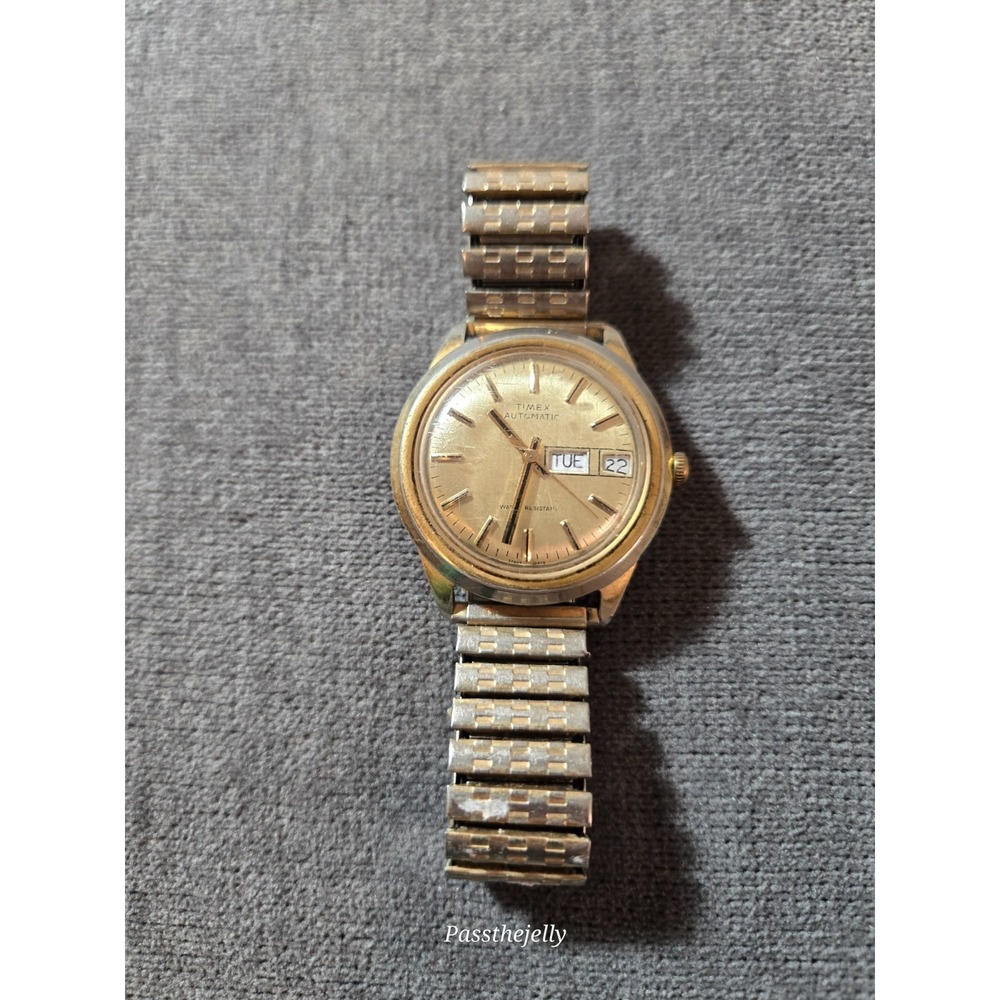 VTG 1979 Timex Automatic Viscount Day Date WR gold color Men's watch Works